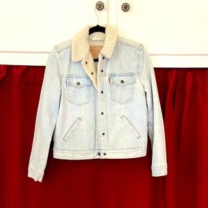 Levi’s small Sherpa jean jacket